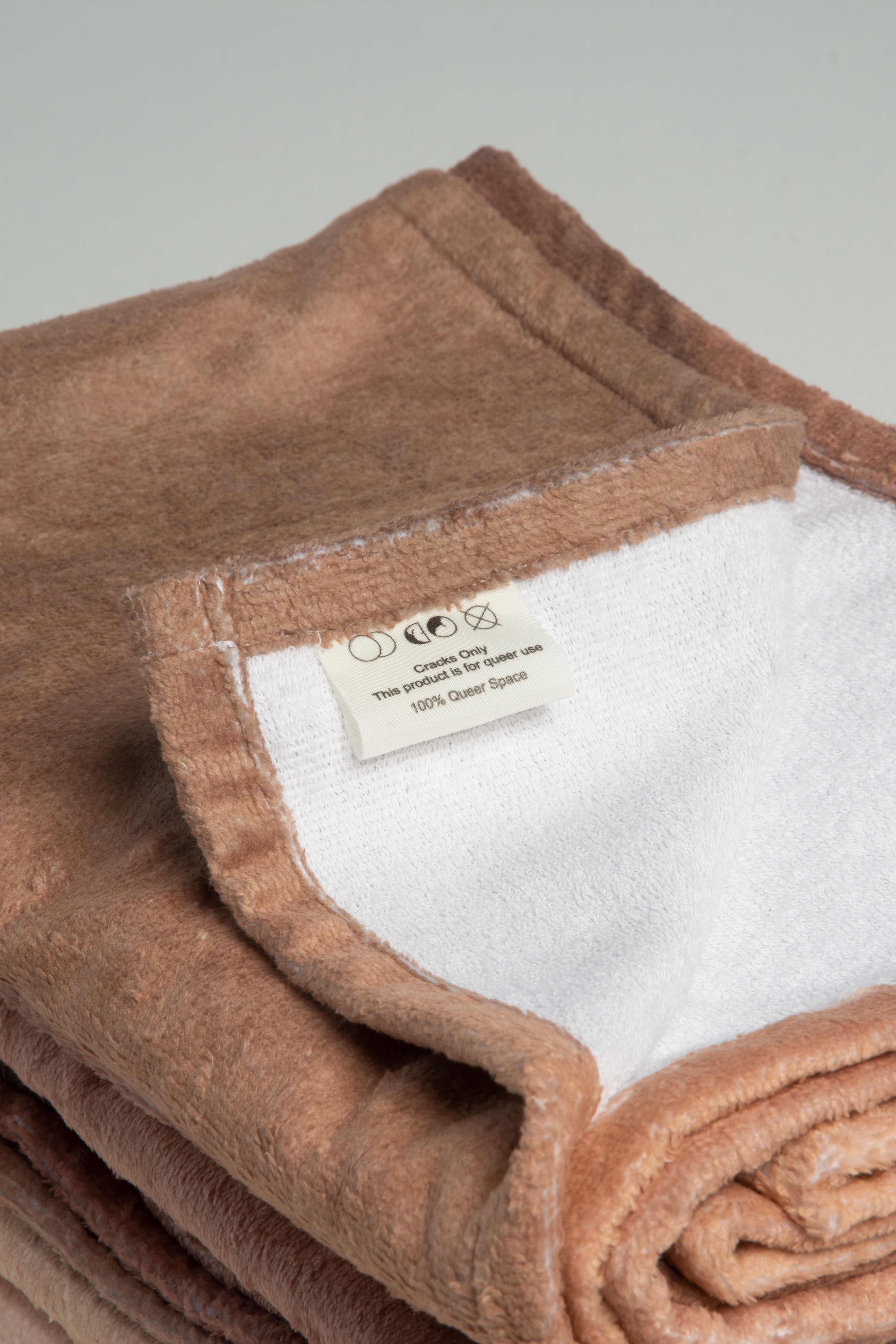 Picture of Towel stack, part of Marie Romeijn's Thesis, titled Cracks Only